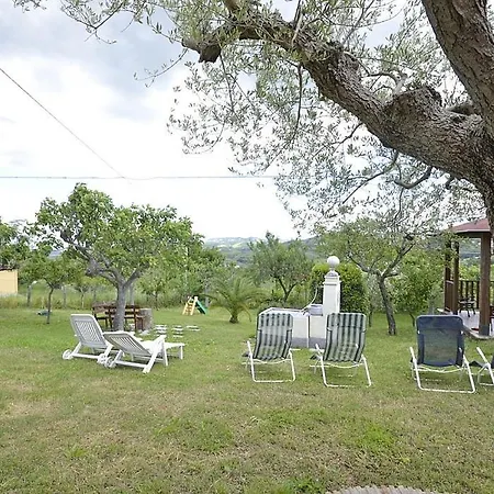 Semesterbostad Sleeps 6 Wifi