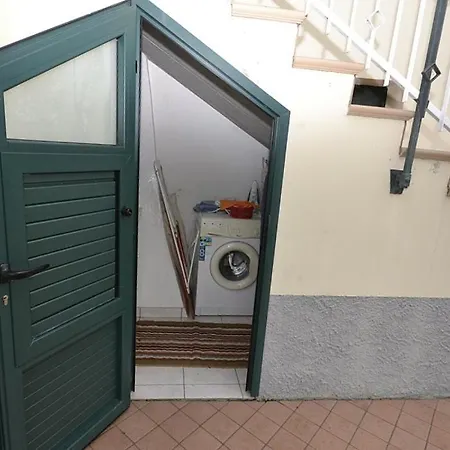 Semesterbostad Sleeps 6 Wifi *
