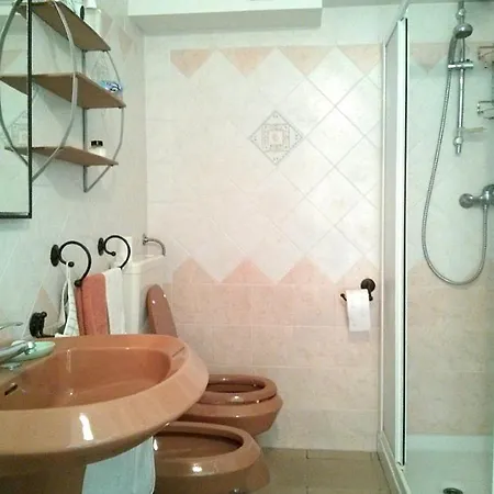 Sleeps 6 Wifi