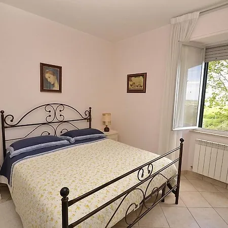 Sleeps 6 Wifi Semesterbostad Cellino Attanasio